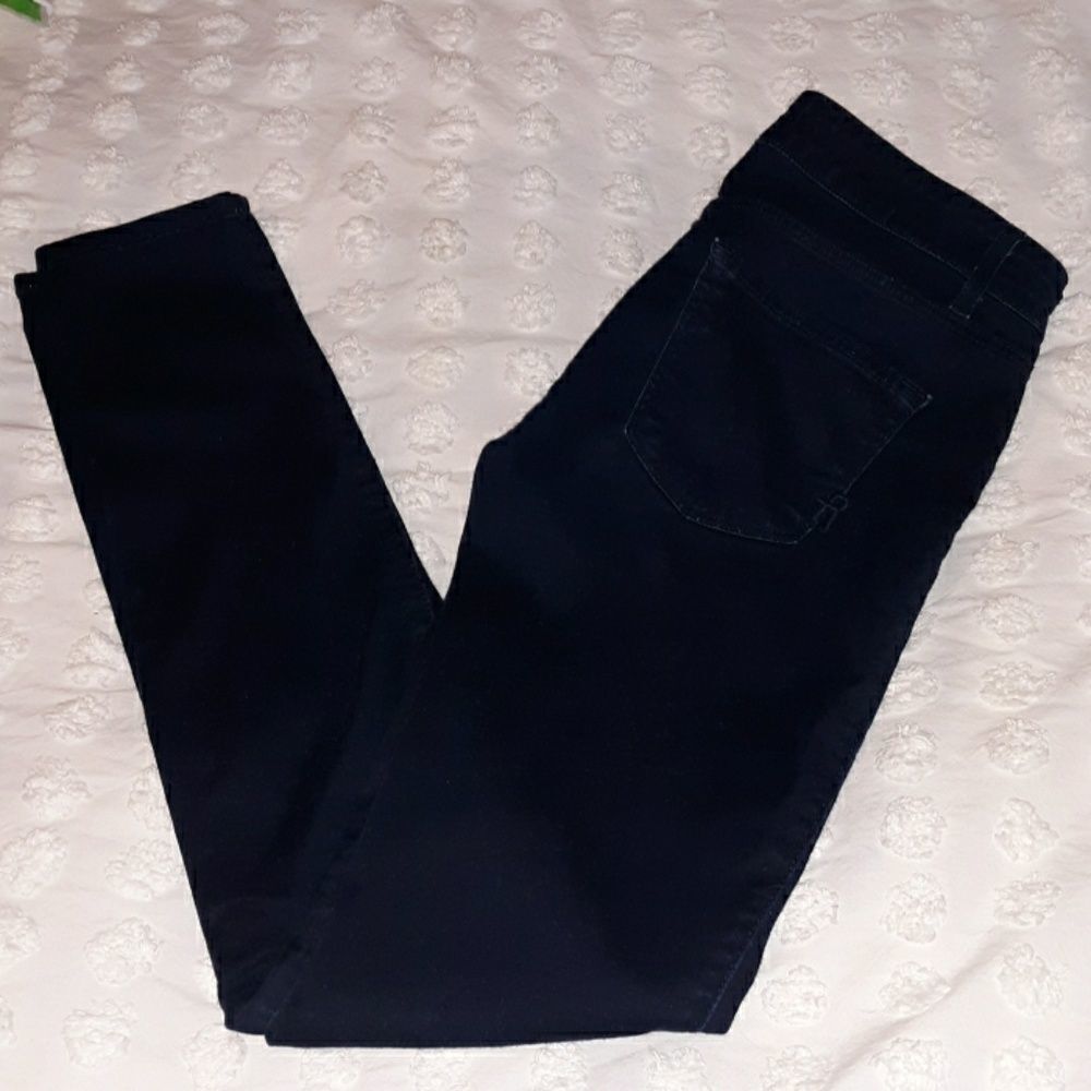 Rich & Skinny Skinny Jean's or Jeggings Size 27‎